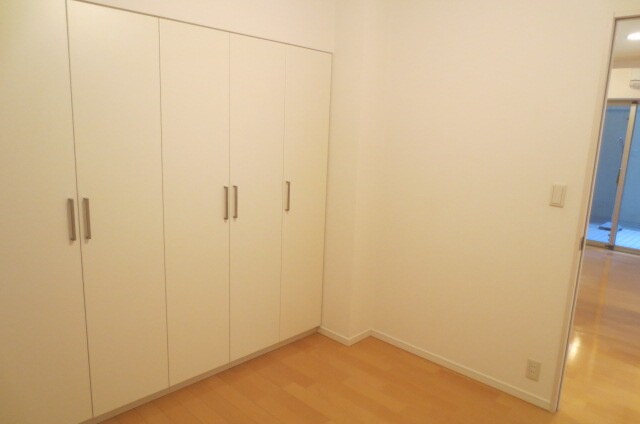 物件内観写真12　(収納)