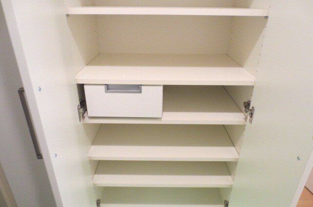 物件内観写真16　(玄関)