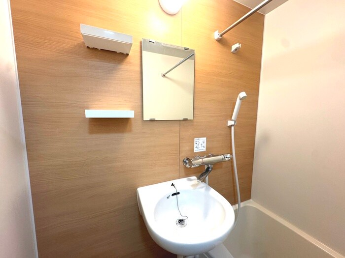 物件内観写真12　(洗面)