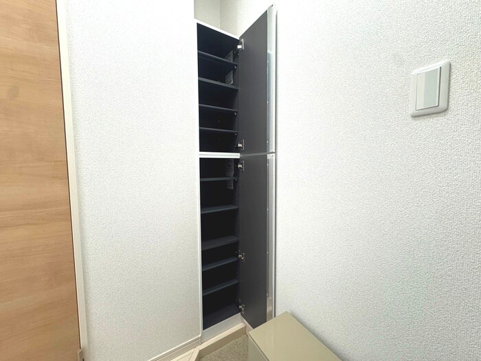 物件内観写真16　(靴箱)