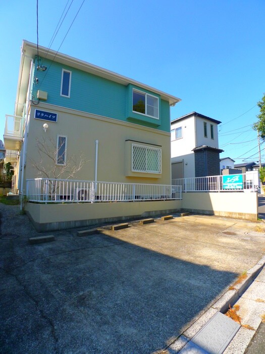 物件外観写真2　(駐車場)