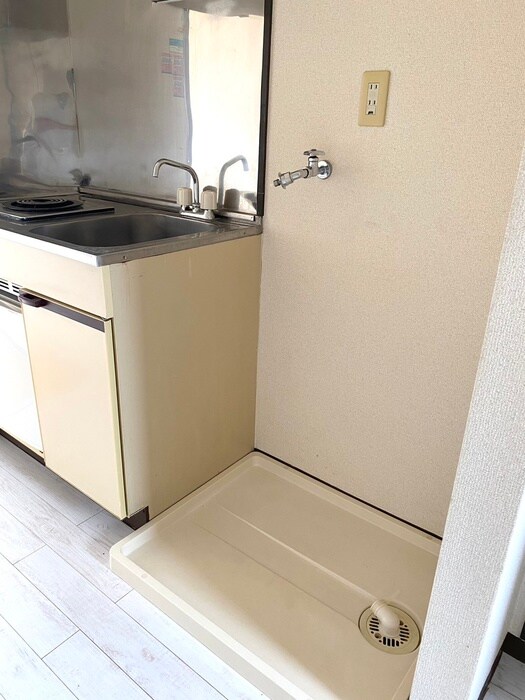 物件内観写真11　(洗濯機置場)