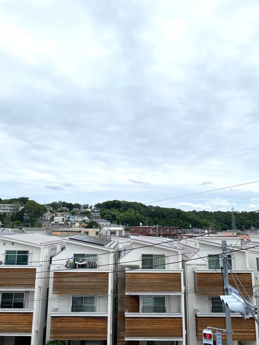 物件内観写真20　(室内からの展望)