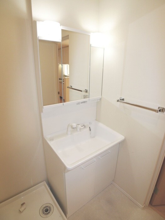 物件内観写真8　(洗面)