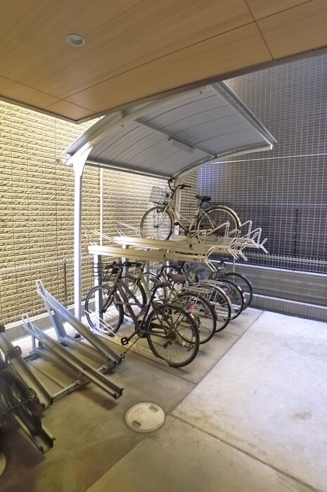 物件外観写真5　(駐輪場)