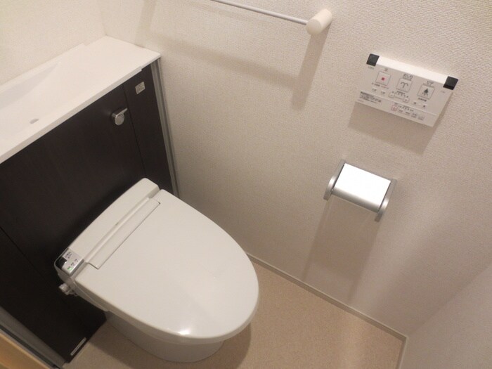 物件内観写真12　(トイレ)