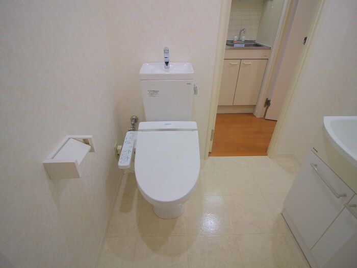 物件内観写真14　(トイレ)