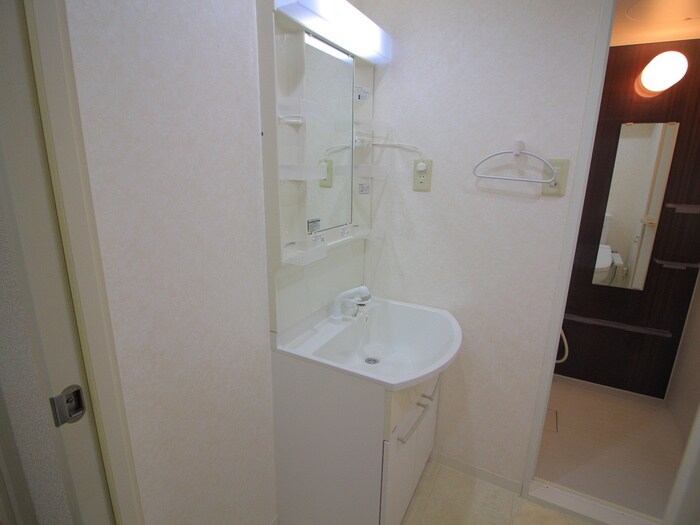 物件内観写真15　(洗面)