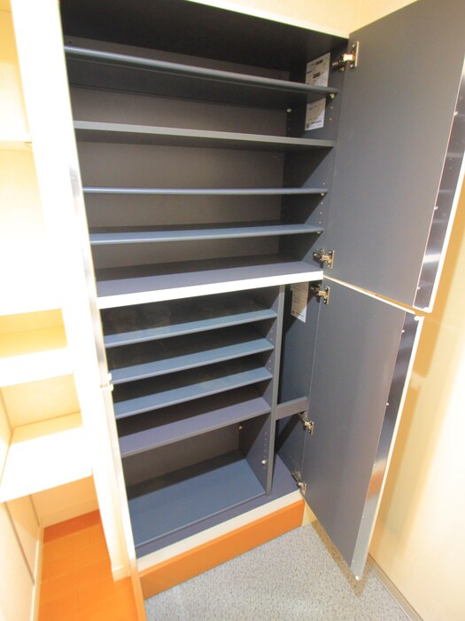 物件内観写真16　(靴箱)