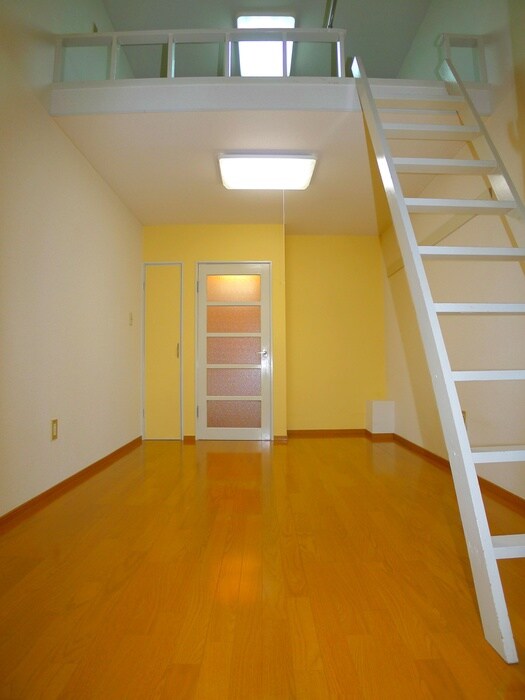 物件内観写真4　(居室)