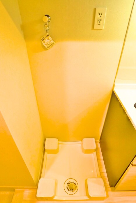 物件内観写真11　(洗濯機置場)