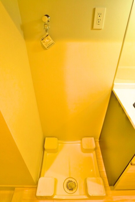 物件内観写真13　(洗濯機置場)