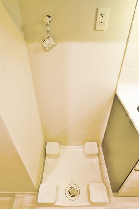 物件内観写真14　(洗濯機置場)