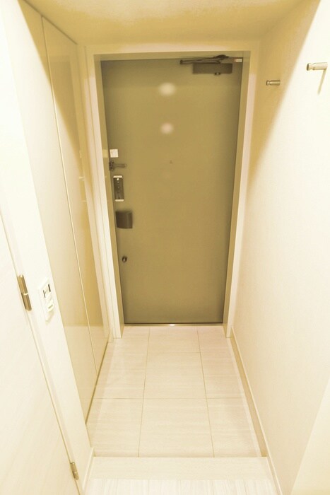 物件内観写真16　(玄関)