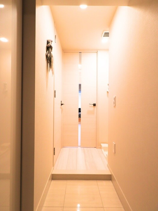 物件内観写真17　(玄関)