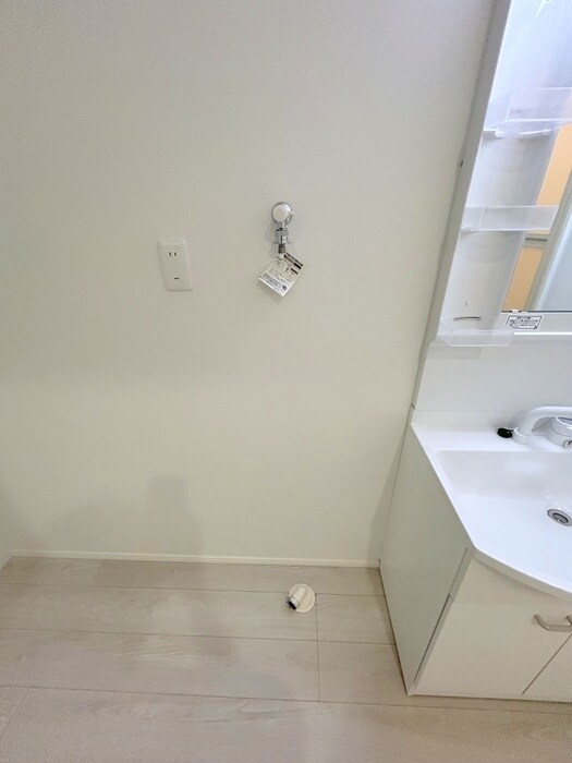 物件内観写真14　(洗濯機置場)