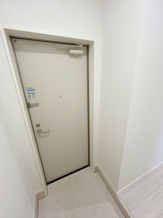物件内観写真16　(玄関)