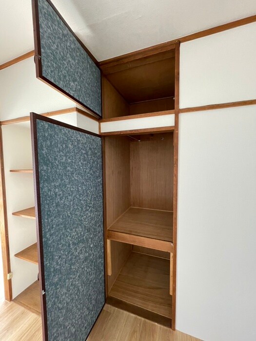 物件内観写真12　(収納)