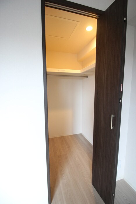 物件内観写真18　(収納)