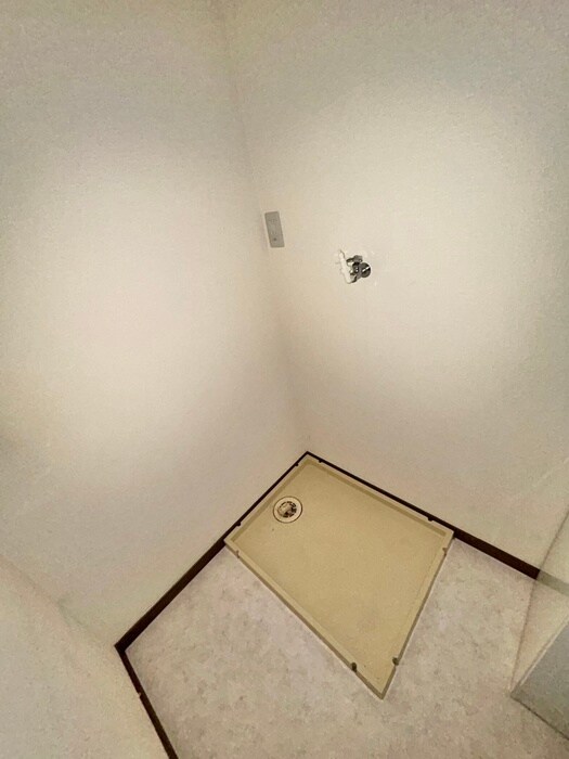 物件内観写真17　(洗濯機置場)