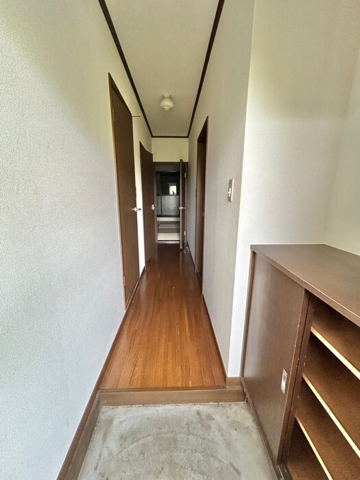 グリ－ンガ－デンの廊下