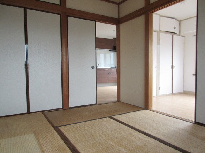 物件内観写真6　(居室)