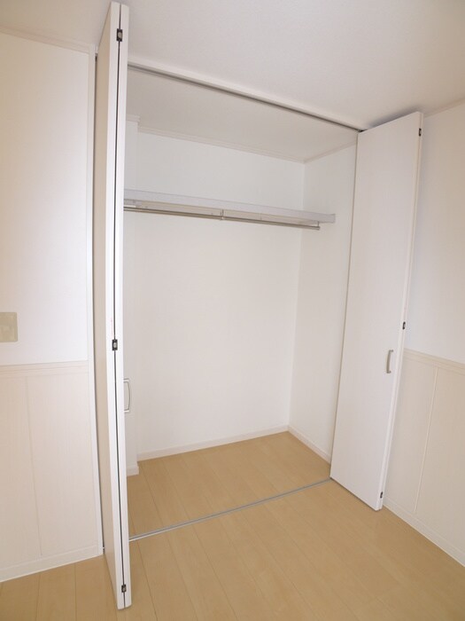 物件内観写真12　(収納)