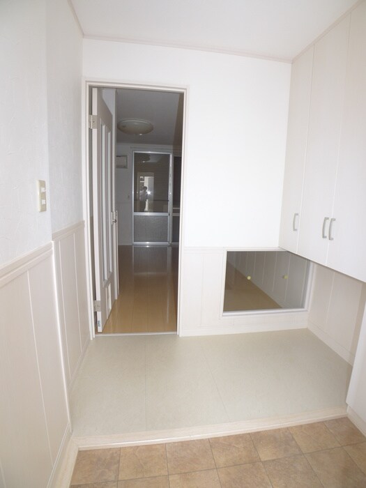 物件内観写真20　(玄関)