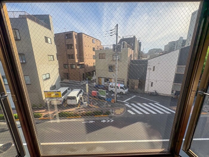 物件内観写真21　(室内からの展望)