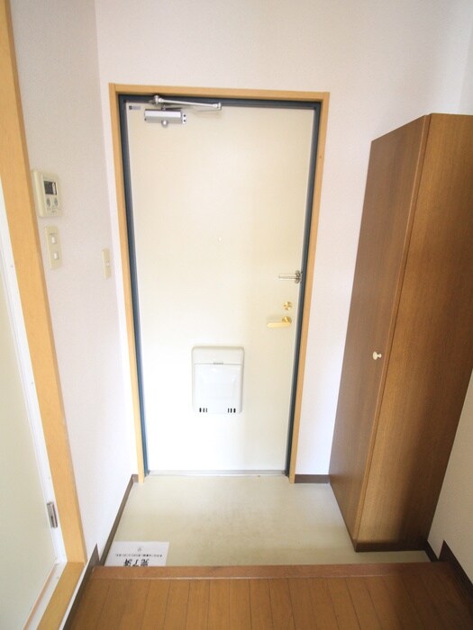 物件内観写真13　(玄関)