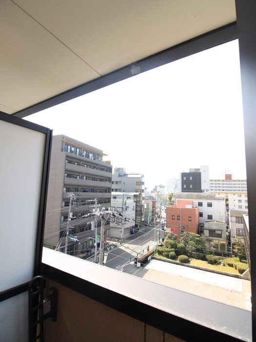 物件内観写真14　(室内からの展望)