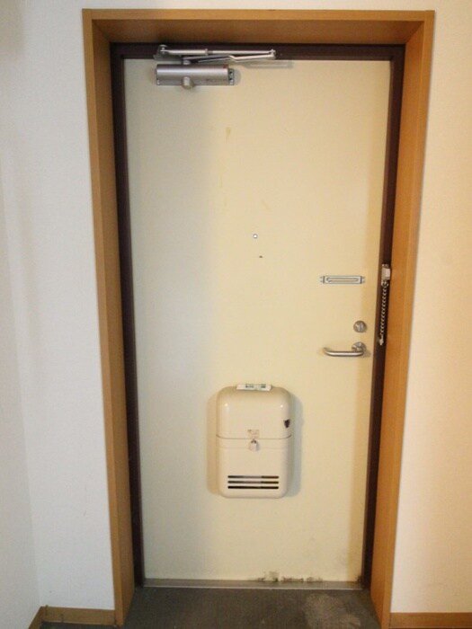 物件内観写真7　(玄関)