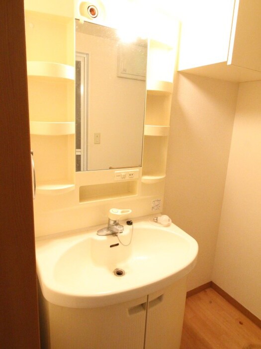 物件内観写真15　(洗面)