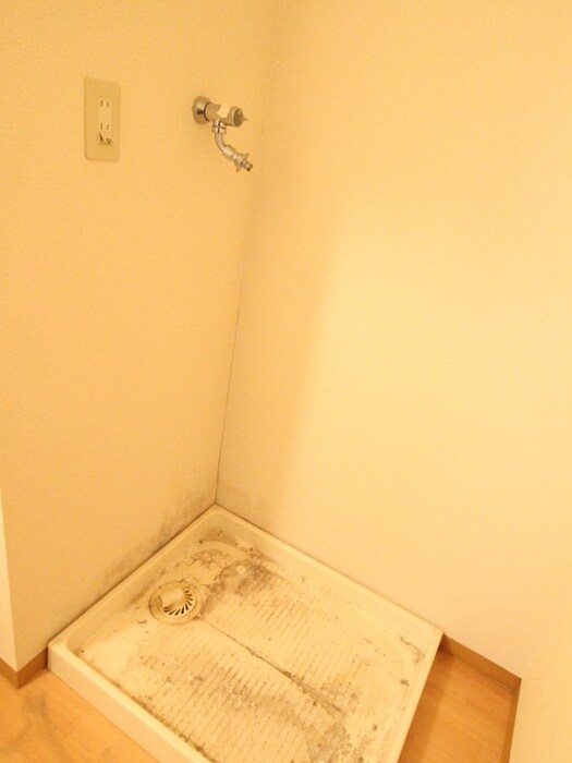 物件内観写真19　(洗濯機置場)