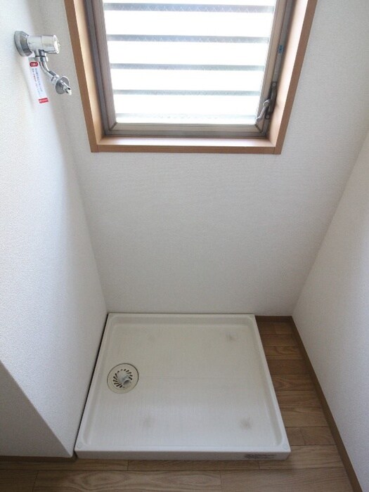 物件内観写真19　(洗濯機置場)