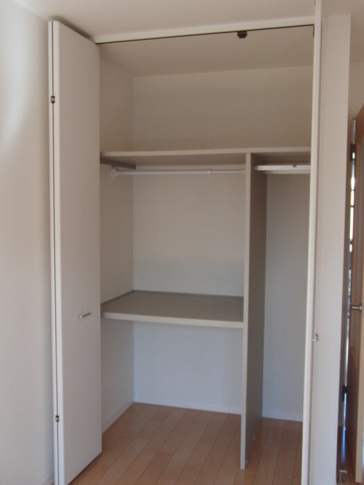 物件内観写真7　(収納)