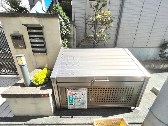 物件外観写真4　(建物設備)