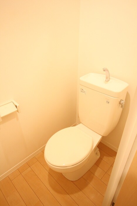 物件内観写真8　(トイレ)