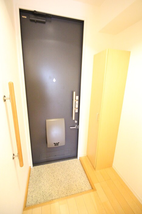 物件内観写真15　(玄関)