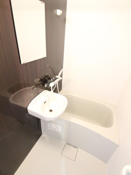 物件内観写真13　(バス／シャワールーム等)