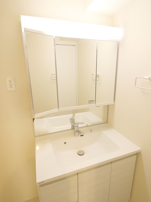 物件内観写真12　(洗面)