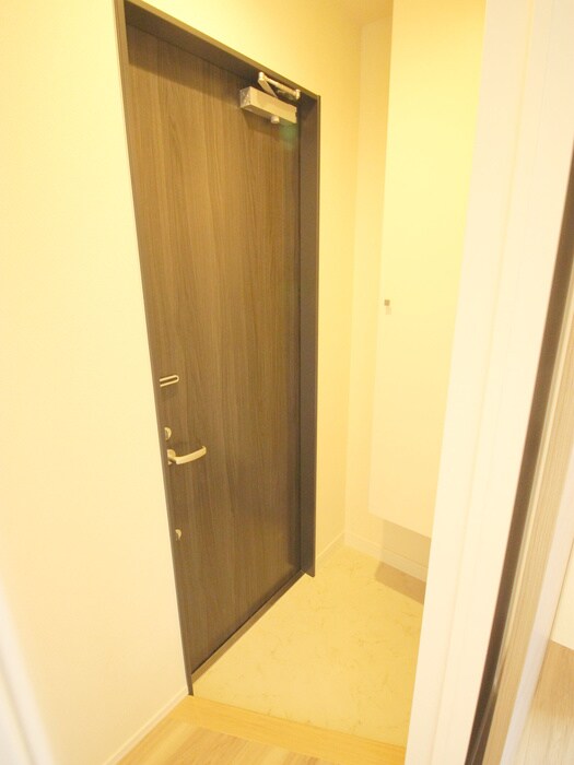 物件内観写真14　(玄関)