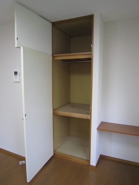 物件内観写真11　(収納)