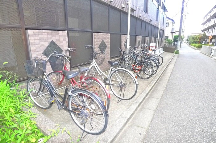 物件外観写真6　(駐輪場)