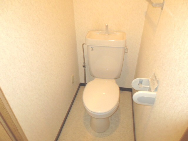 物件内観写真14　(トイレ)