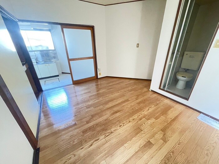 物件内観写真10　(居室)