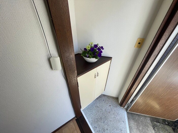 物件内観写真18　(玄関)