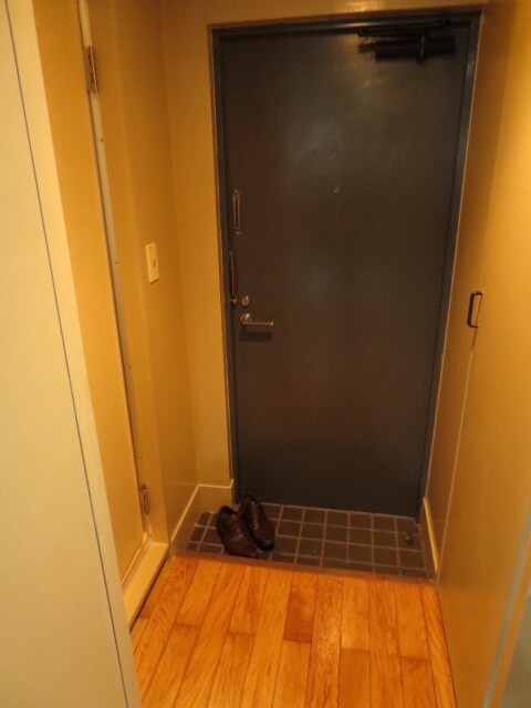 物件内観写真10　(玄関)