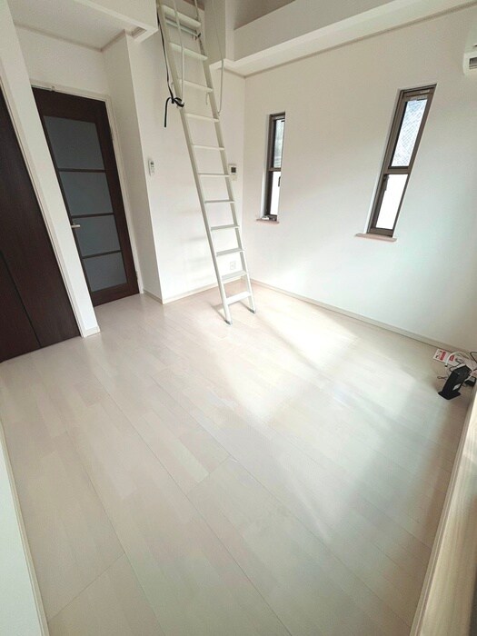 物件内観写真8　(居室)