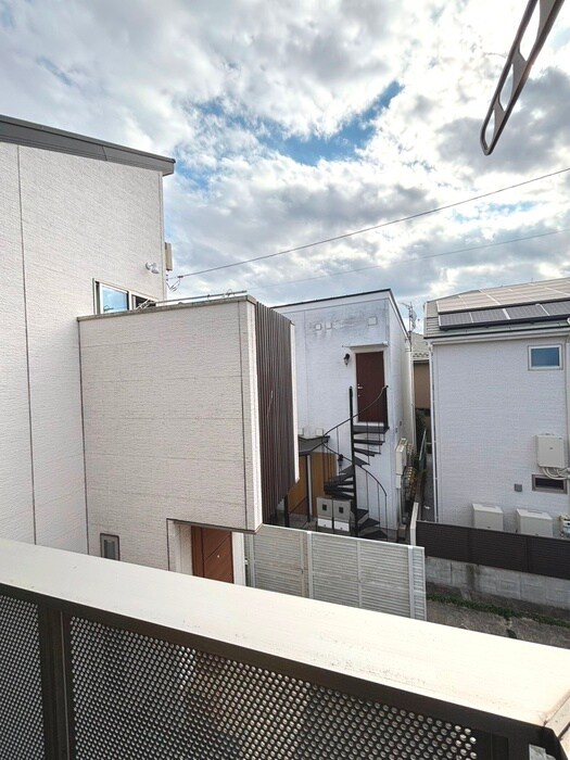 物件内観写真17　(室内からの展望)